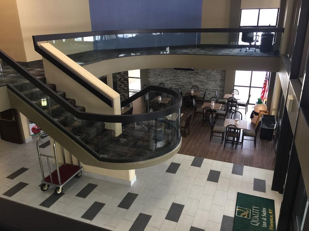 Quality Inn & Suites Florence - Cincinnati South מראה חיצוני תמונה