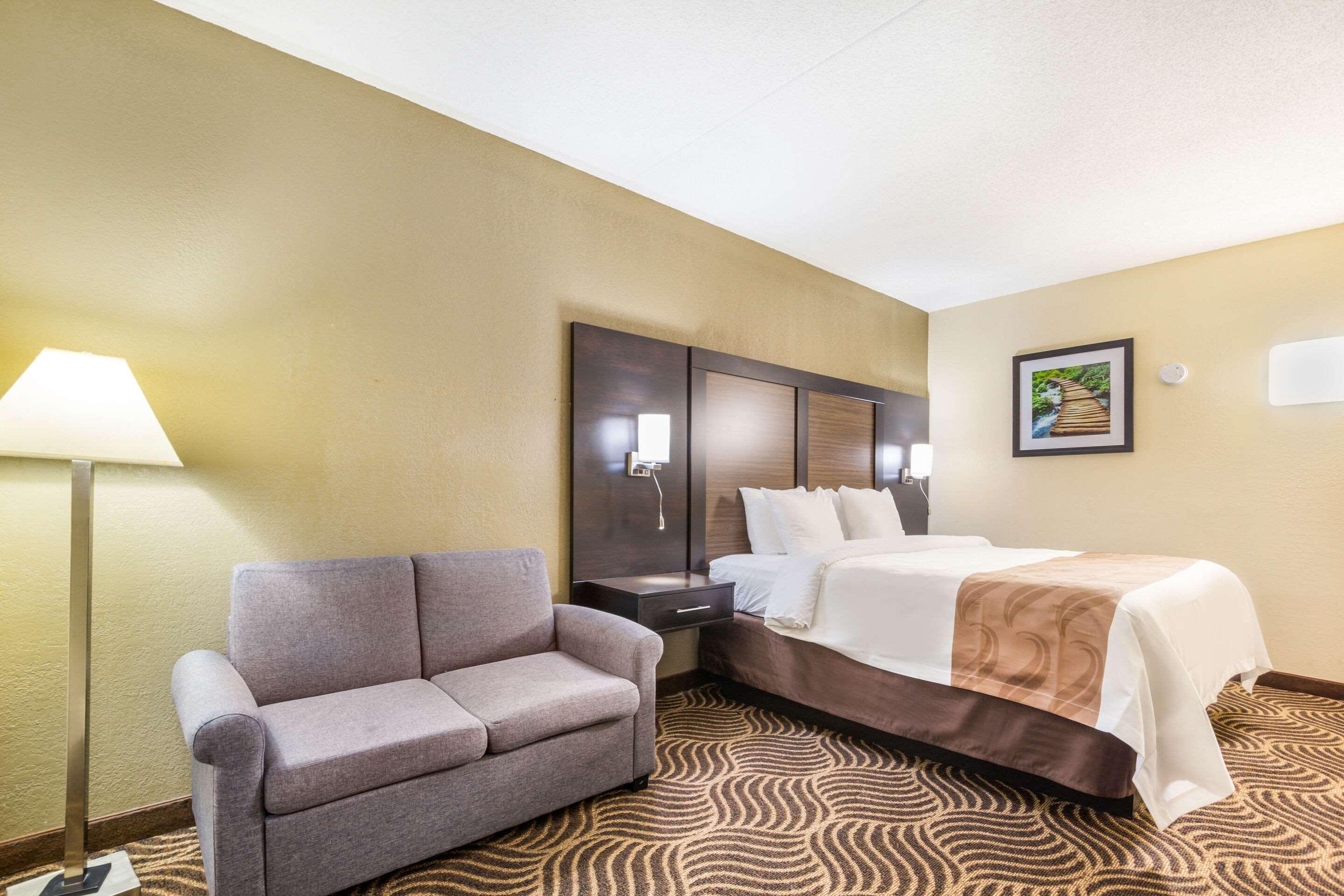 Quality Inn & Suites Florence - Cincinnati South מראה חיצוני תמונה