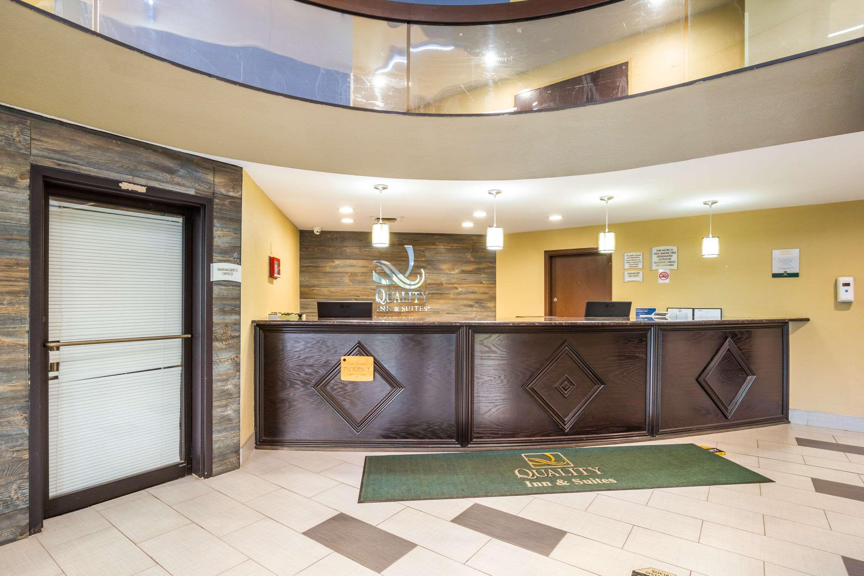 Quality Inn & Suites Florence - Cincinnati South מראה חיצוני תמונה
