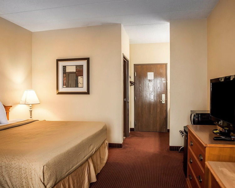 Quality Inn & Suites Florence - Cincinnati South מראה חיצוני תמונה